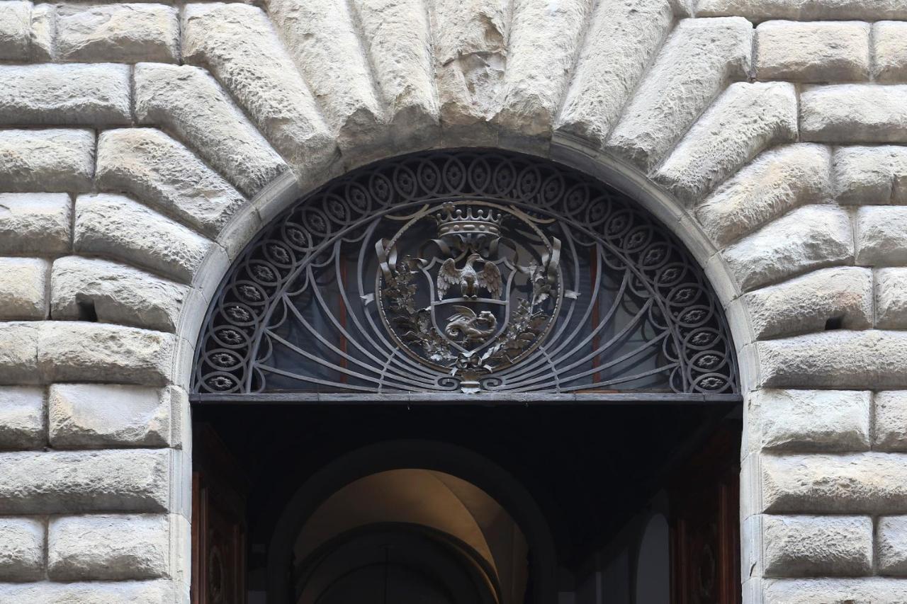 Apt. Melograno - Pauline Suites, Palazzo Borghese Firenze Bagian luar foto
